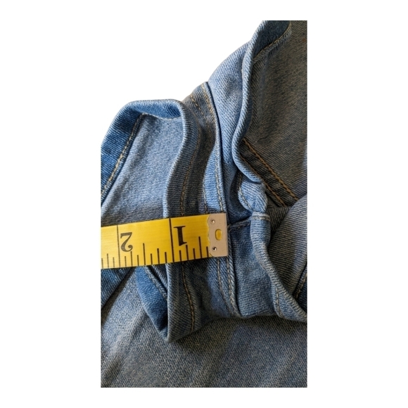 BDG Urban Outfitters Super High Rise Spade Pin Up Jean Shorts, 30 waist - Picture 7 of 9